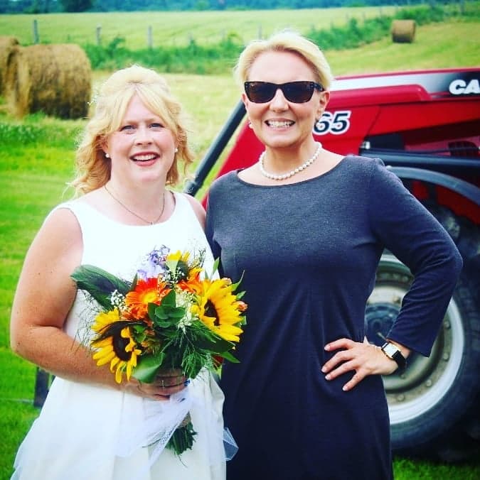 Port Hope and Cobourg Wedding Officiant for commitment ceremony, renewal of vows, marriage, elopement, handfasting