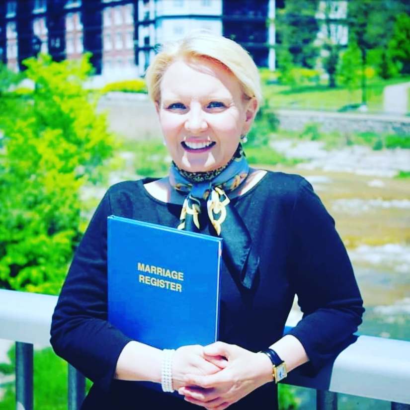 Port Hope and Cobourg Wedding Officiant for commitment ceremony, renewal of vows, marriage, elopement, handfasting