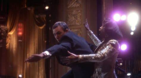 Toronto, Oshawa, Durham, Port Hope and Cobourg Wedding Officiant for commitment ceremony, renewal of vows, marriage, elopement, handfasting, Belleville and Bowmanville wedding venue, Bobcaygeon, Lindsay, Peterborough weddings. Ontario Funeral and Cemetery Celebrant and ceremonies. 