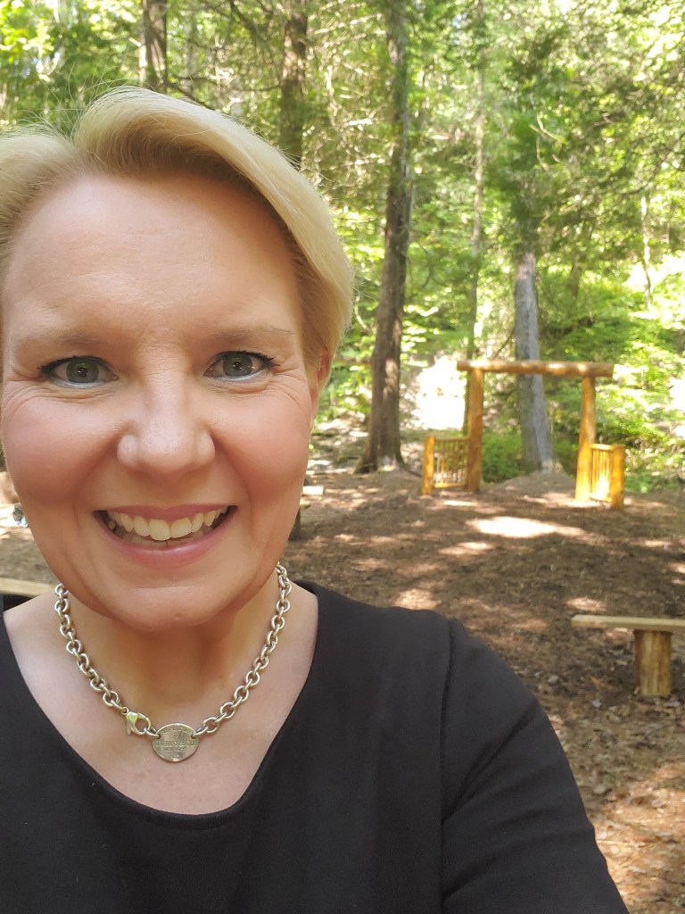 photographer-baker-wedding-covid-mini-wedding-backyard-ceremony-officiant-planner-coodinator-micro-bowmanville-oshawa-cobourg-forest-river