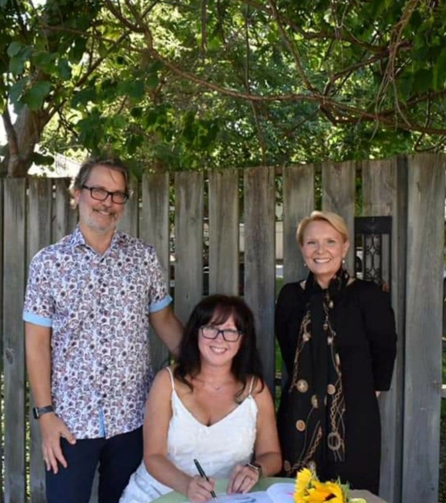 janice-jeff-august-5-2020-covid-mini-wedding-backyard-ceremony-officiant-planner-coodinator-micro-bowmanville-oshawa-cobourg-port-hope-peterborough-venue-florist