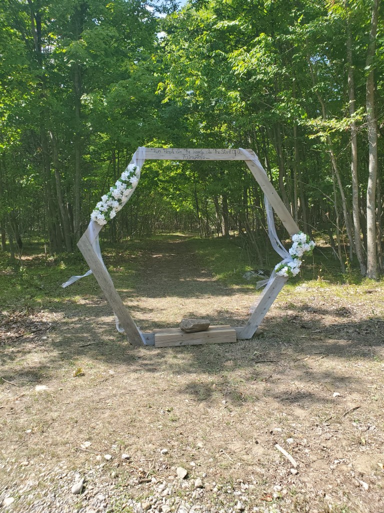 elopement-photographer-cake-baker-wedding-covid-mini-micro-wedding-backyard-ceremony-officiant-planner-coodinator-bowmanville-oshawa-cobourg-durham-region-northumberland