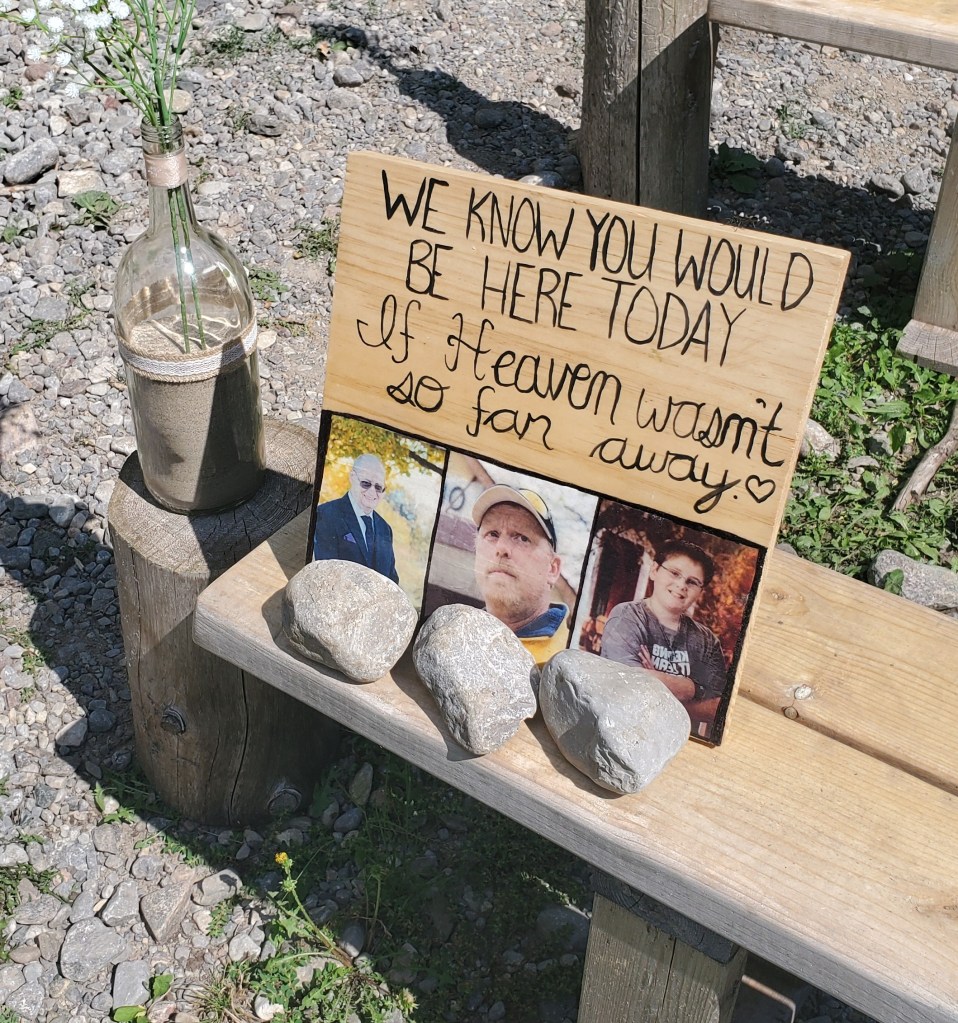 elopement-photographer-cake-baker-wedding-covid-mini-micro-wedding-backyard-ceremony-officiant-planner-coodinator-bowmanville-oshawa-cobourg-durham-region-northumberland