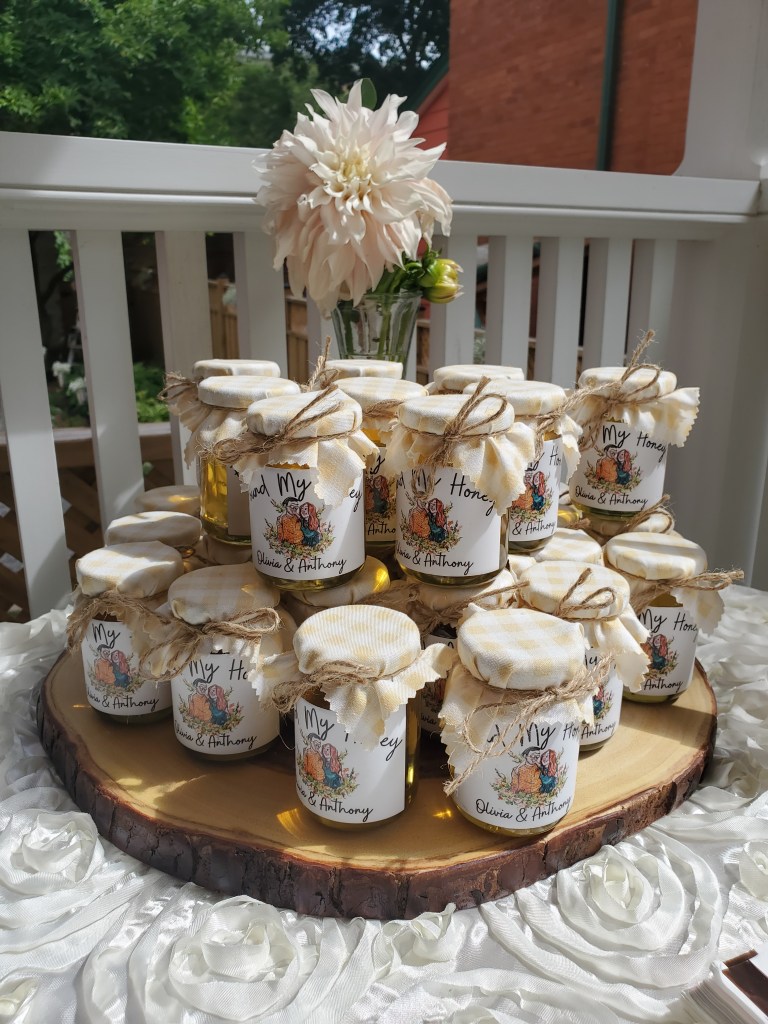 elopement-photographer-cake-baker-wedding-covid-mini-micro-wedding-backyard-ceremony-officiant-planner-coodinator-bowmanville-oshawa-cobourg/