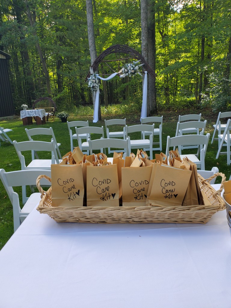 elopement-photographer-cake-baker-wedding-covid-mini-micro-wedding-backyard-ceremony-officiant-planner-coodinator-bowmanville-oshawa-cobourg