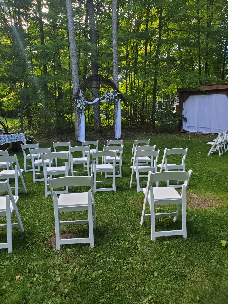 elopement-photographer-cake-baker-wedding-covid-mini-micro-wedding-backyard-ceremony-officiant-planner-coodinator-bowmanville-oshawa-cobourg