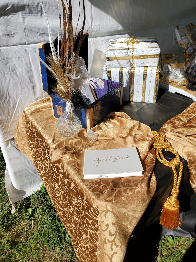 elopement-photographer-cake-baker-wedding-covid-mini-micro-wedding-backyard-ceremony-officiant-planner-coodinator-bowmanville-oshawa-cobourg-durham