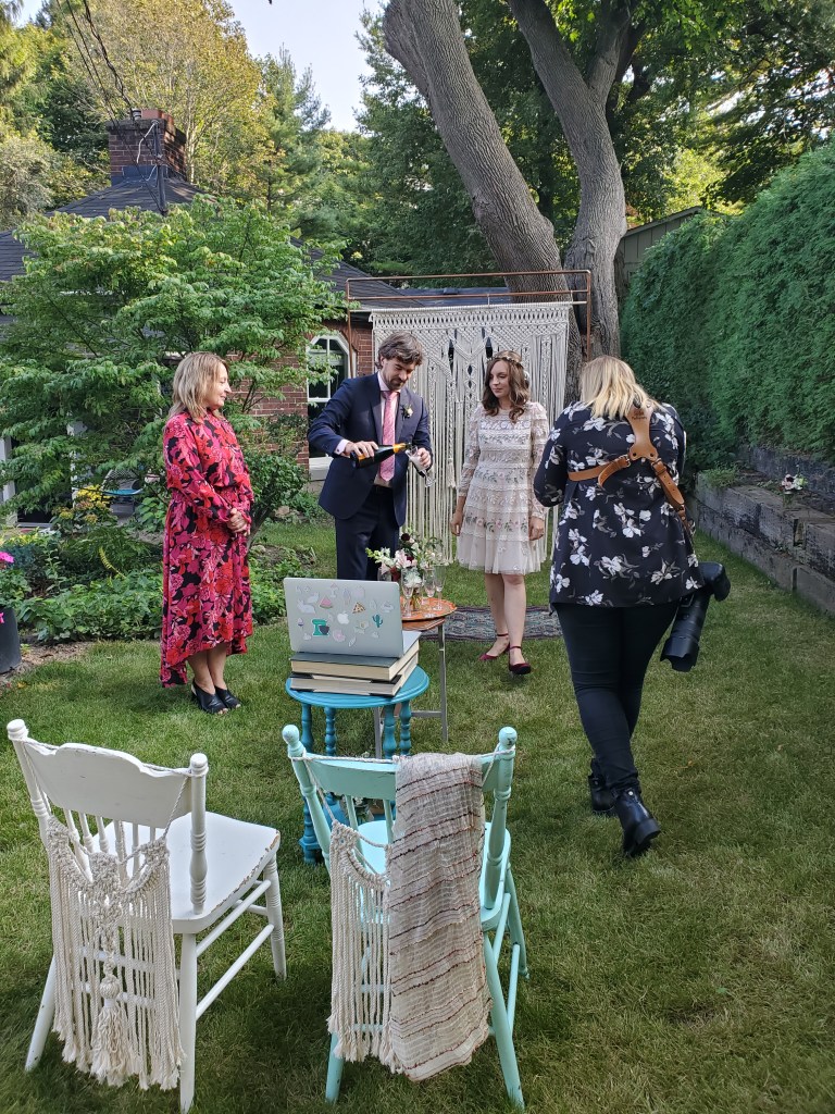 elopement-photographer-cake-baker-wedding-covid-mini-micro-wedding-backyard-ceremony-officiant-planner-coodinator-bowmanville-oshawa