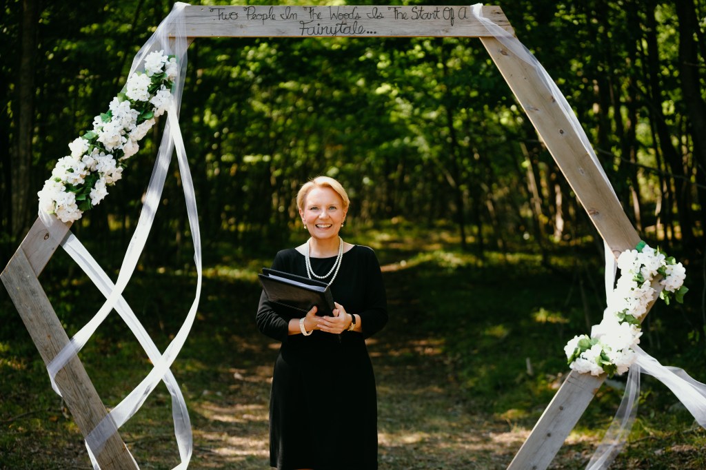 elopement-photographer-cake-baker-wedding-covid-mini-micro-wedding-backyard-ceremony-officiant-planner-coodinator-bowmanville-oshawa-cobourg-durham-region-northumberland